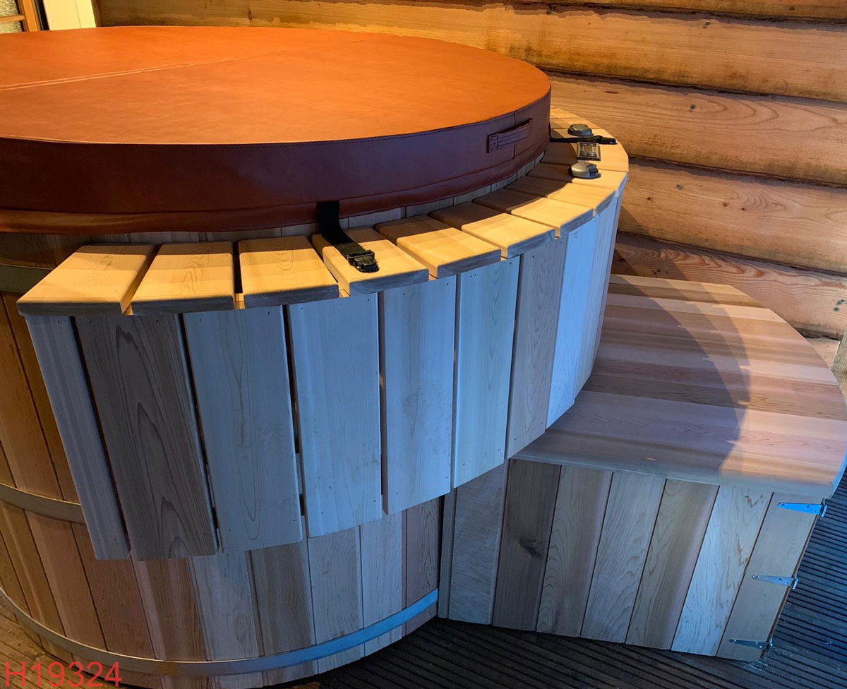 cedar wood hot tub