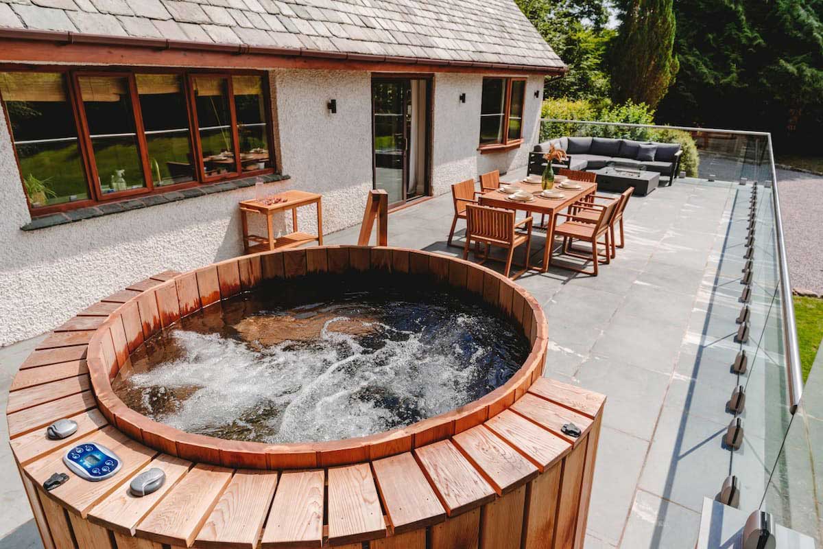 Laik terrace setting Cedar wood hot tub