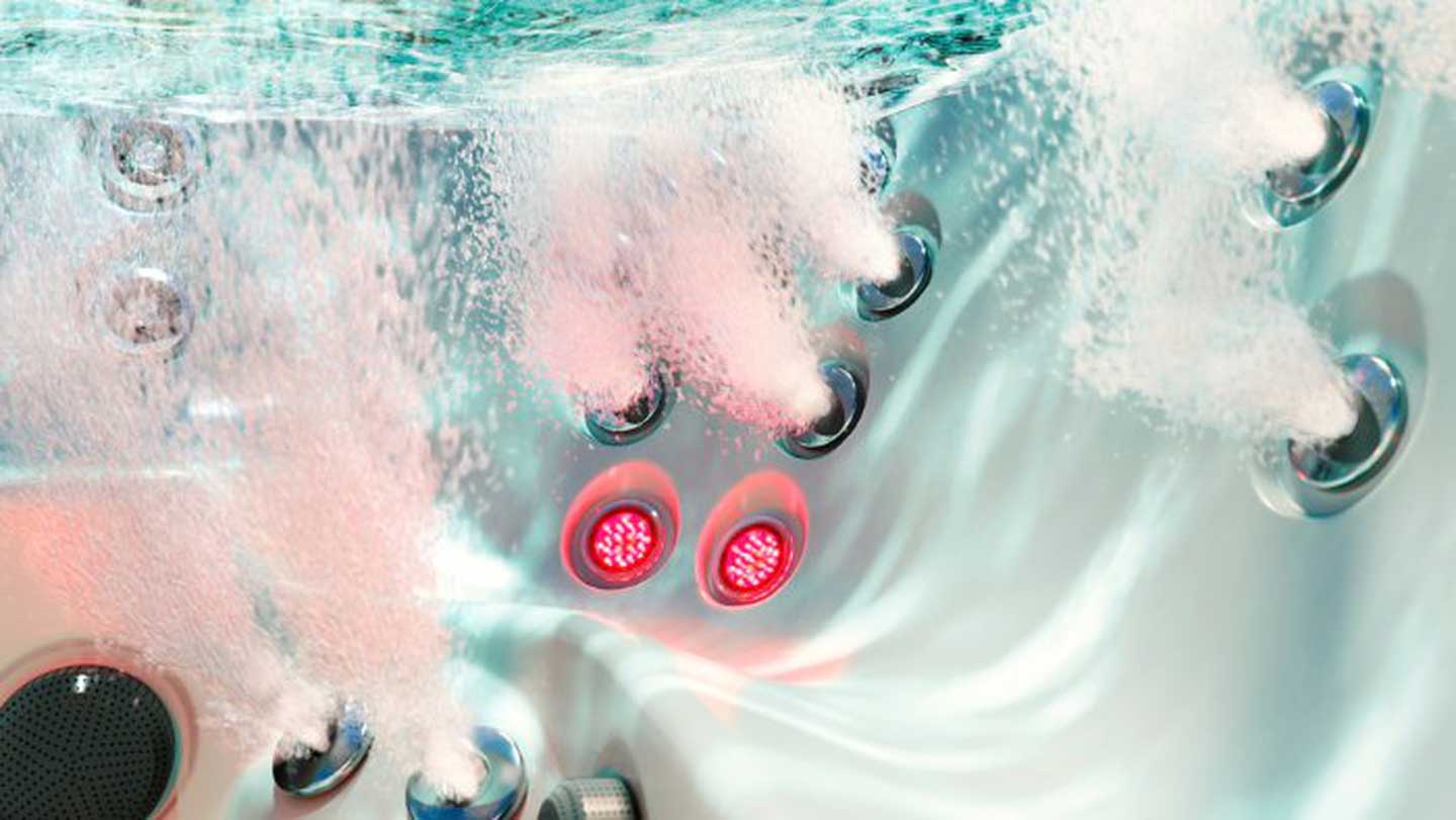 11324-infra-red-and-red-light